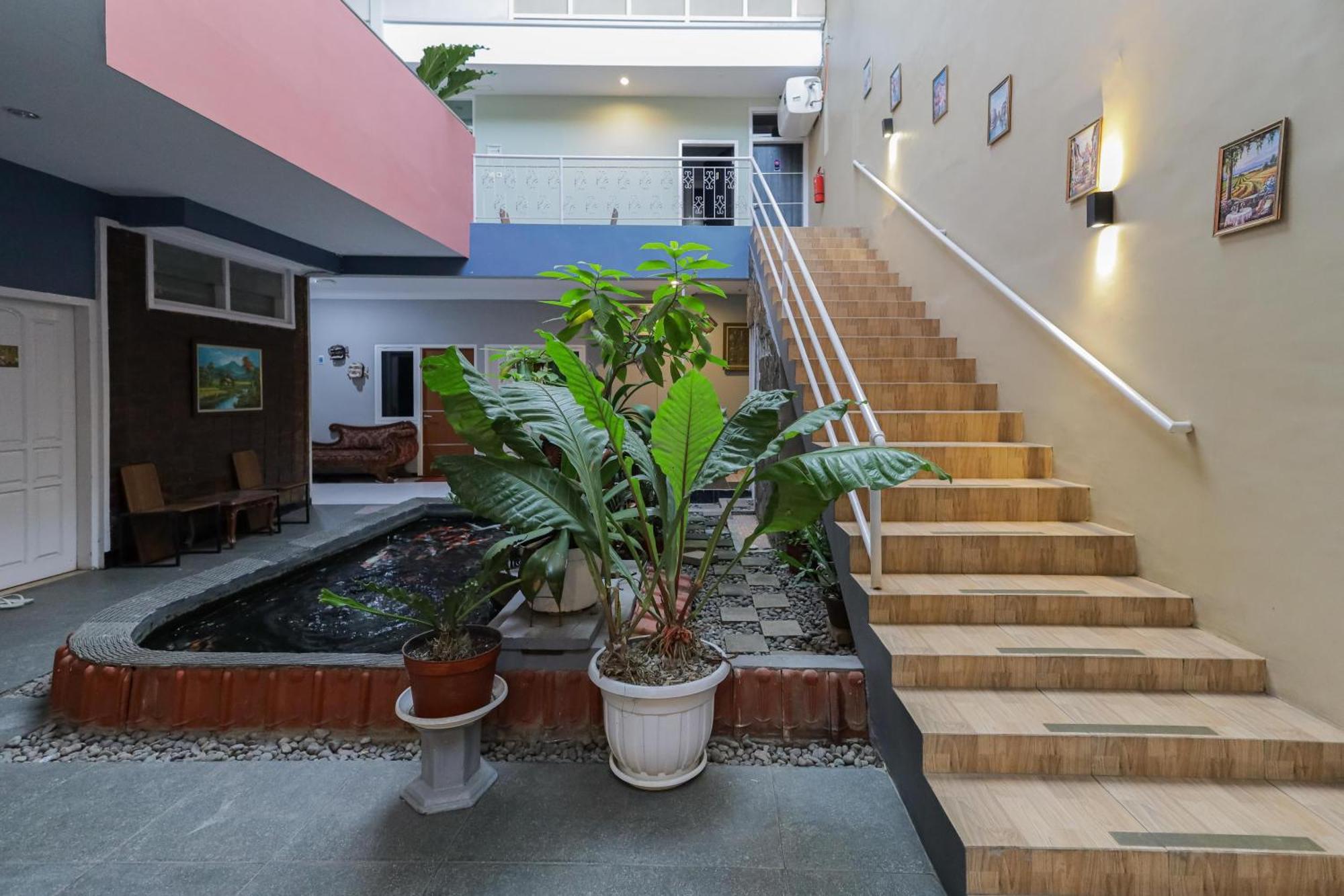 Reddoorz Plus At Swun Stay Raya Langsep Malang Exterior photo