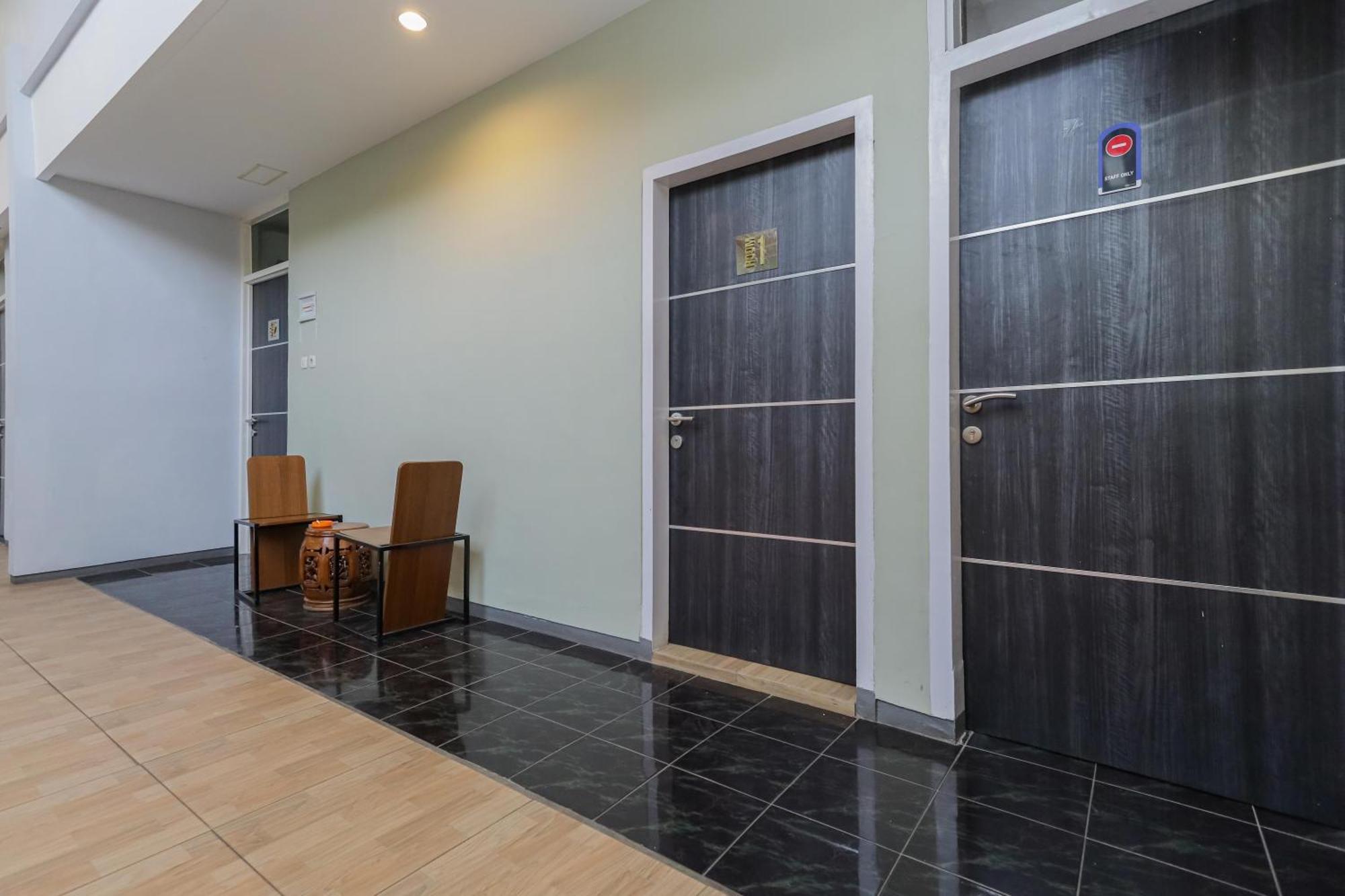 Reddoorz Plus At Swun Stay Raya Langsep Malang Exterior photo