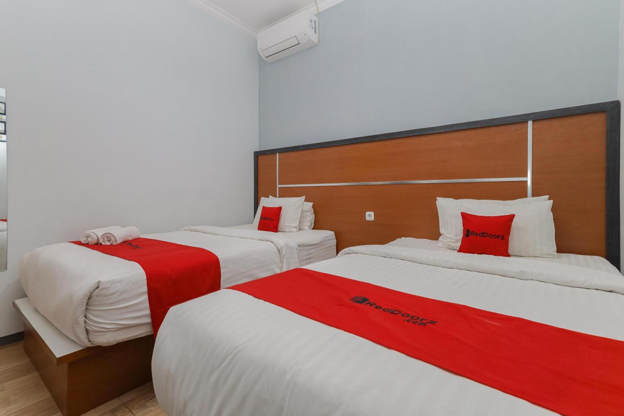 Reddoorz Plus At Swun Stay Raya Langsep Malang Exterior photo